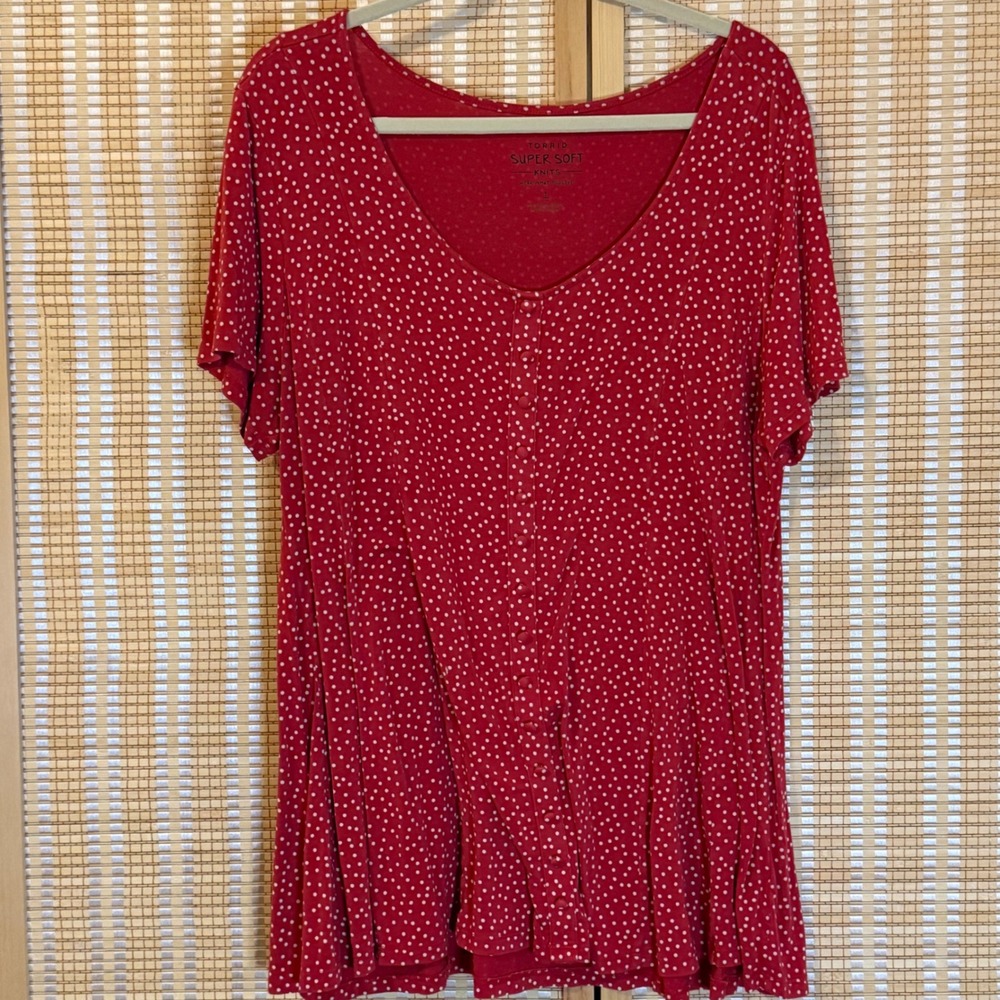 Torrid Super Soft Knits Red Polka Dot Button Front Tunic Top Size 1 Plus XL